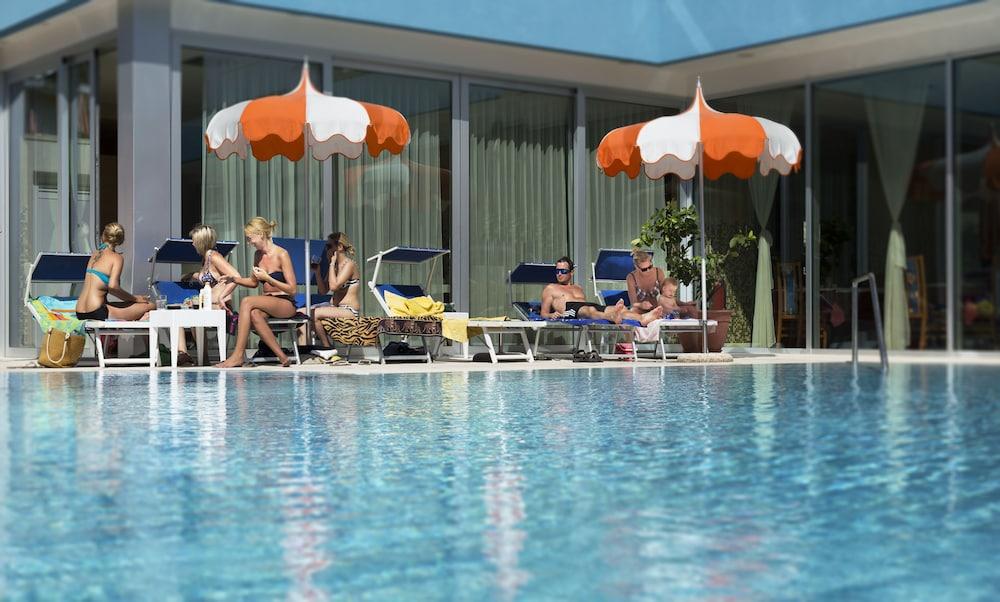 Hotel Parigi Bibione Extérieur photo